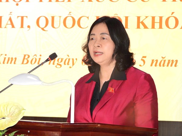 Chủ tịch Ủy ban Trung ương MTTQ Việt Nam Bùi Thị Minh Hoài tiếp xúc cử tri tại tỉnh Phú Thọ